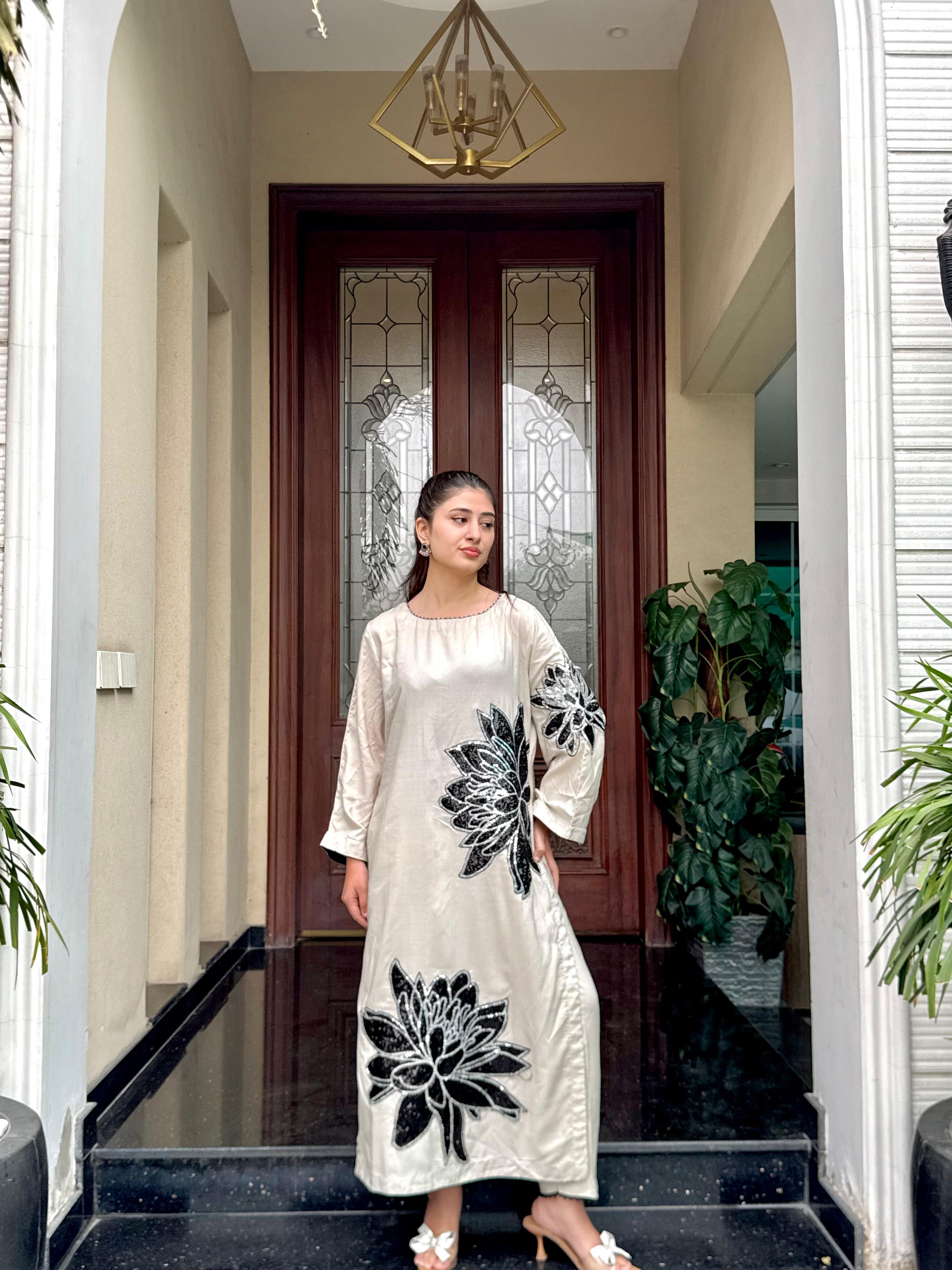 Gul-Mehar 2 pcs stitched embroidered