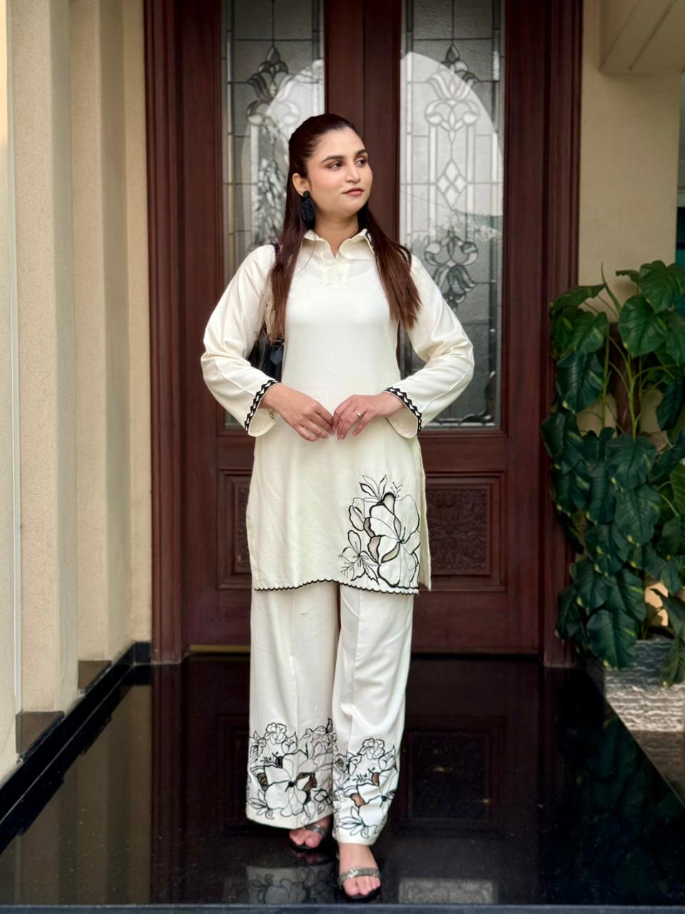 Artara 2 pieces stitched