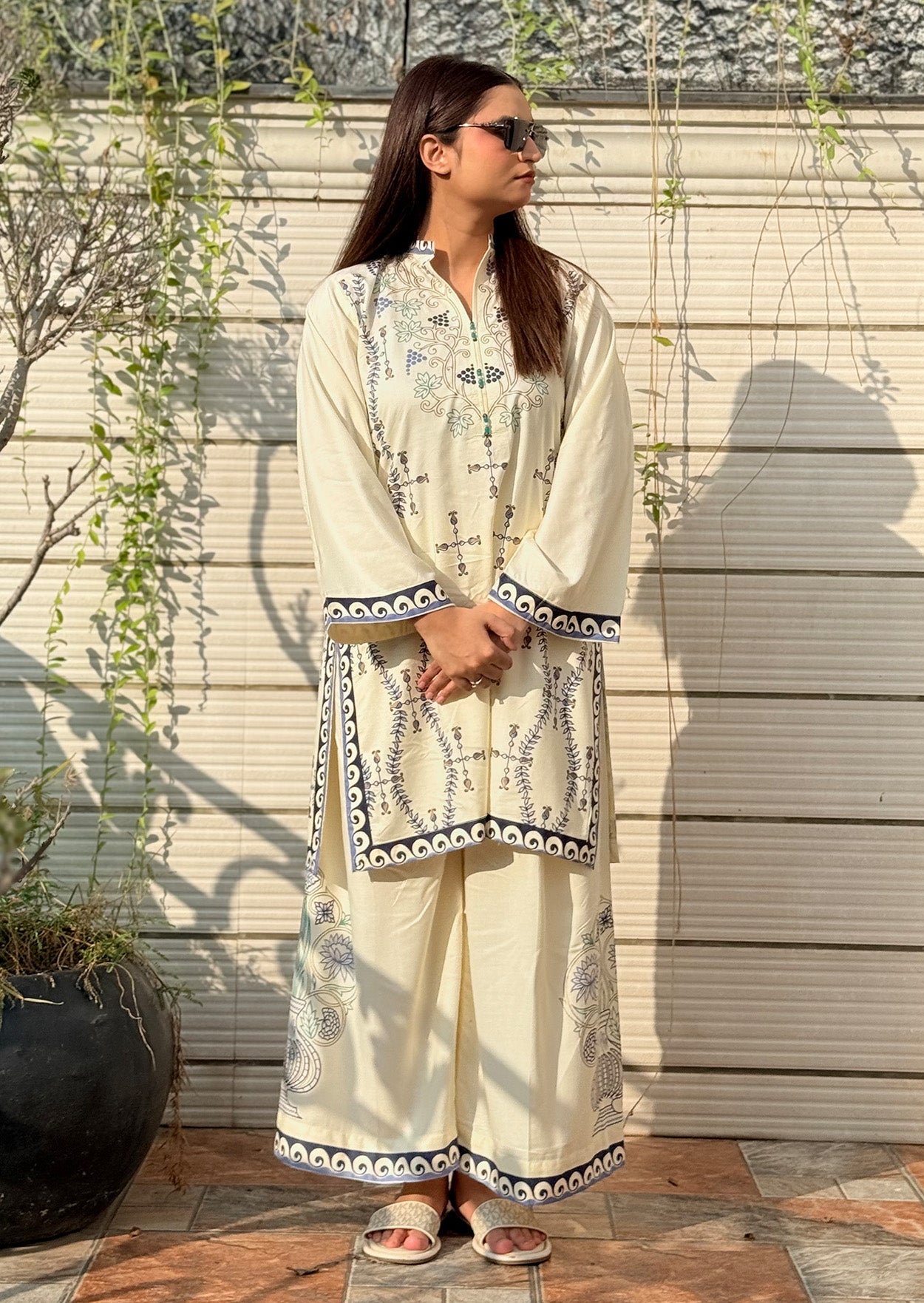 Pearl Petals 2pc stitched