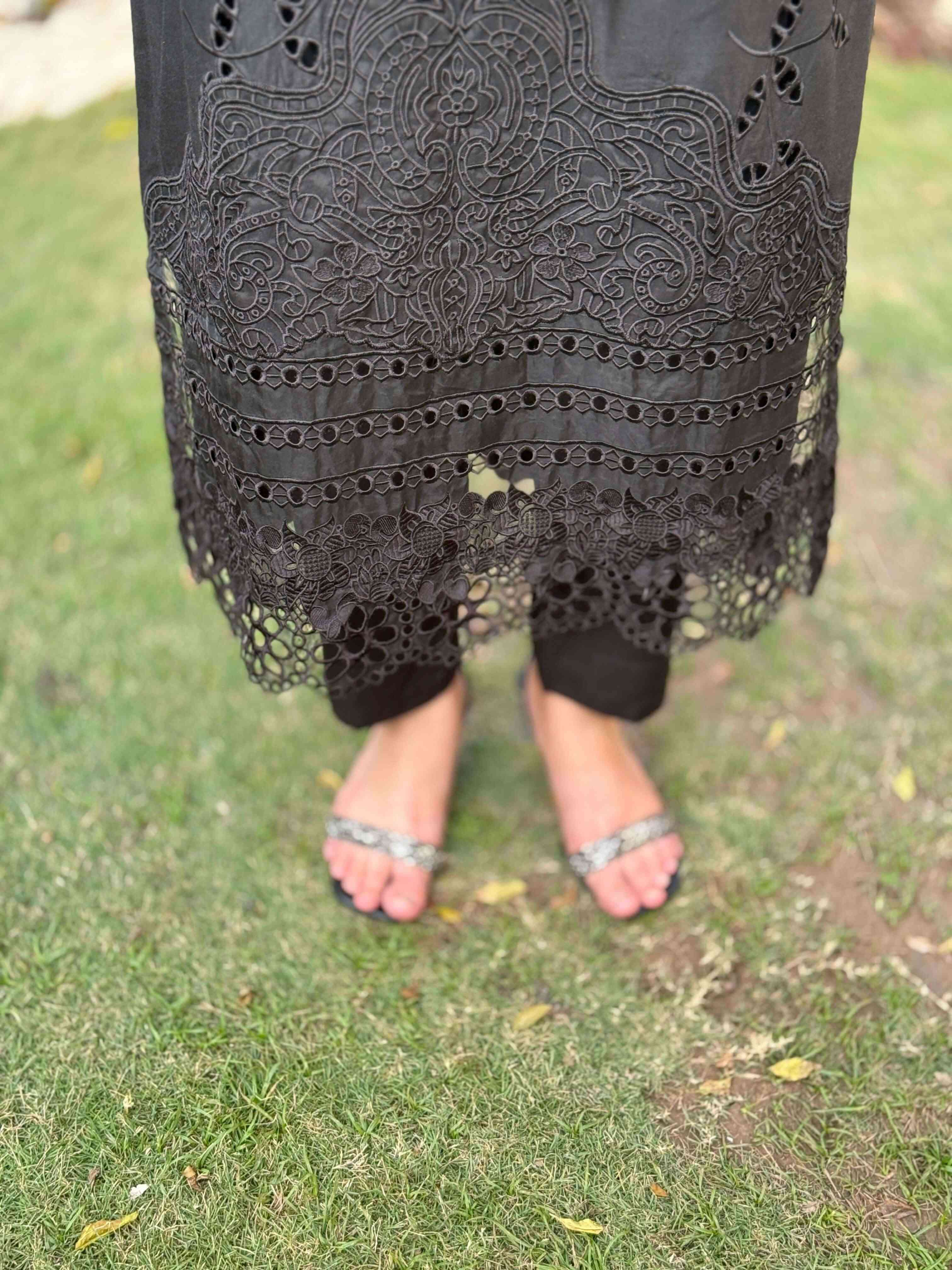 Sayne 2pc Stitched embroidered