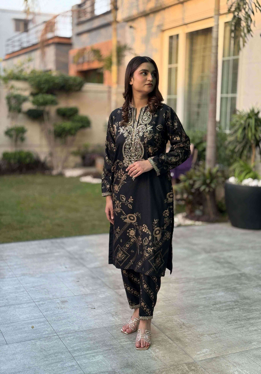 Black Tale 2pc Stitched embroidered