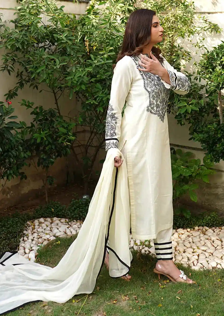 Monochrome Muse 3pc Stitched embroidered