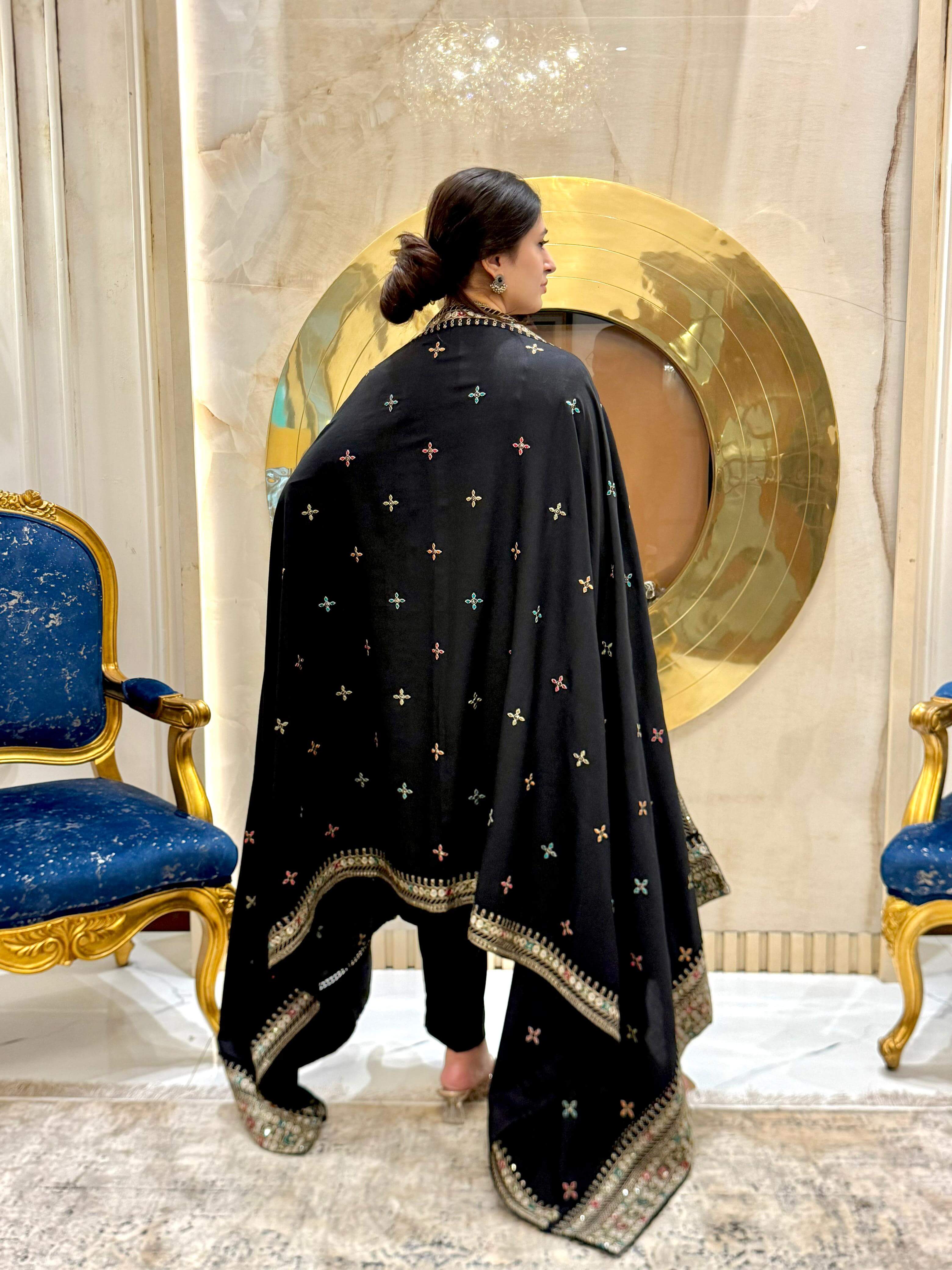 Black Swan 3 pcs Stitched