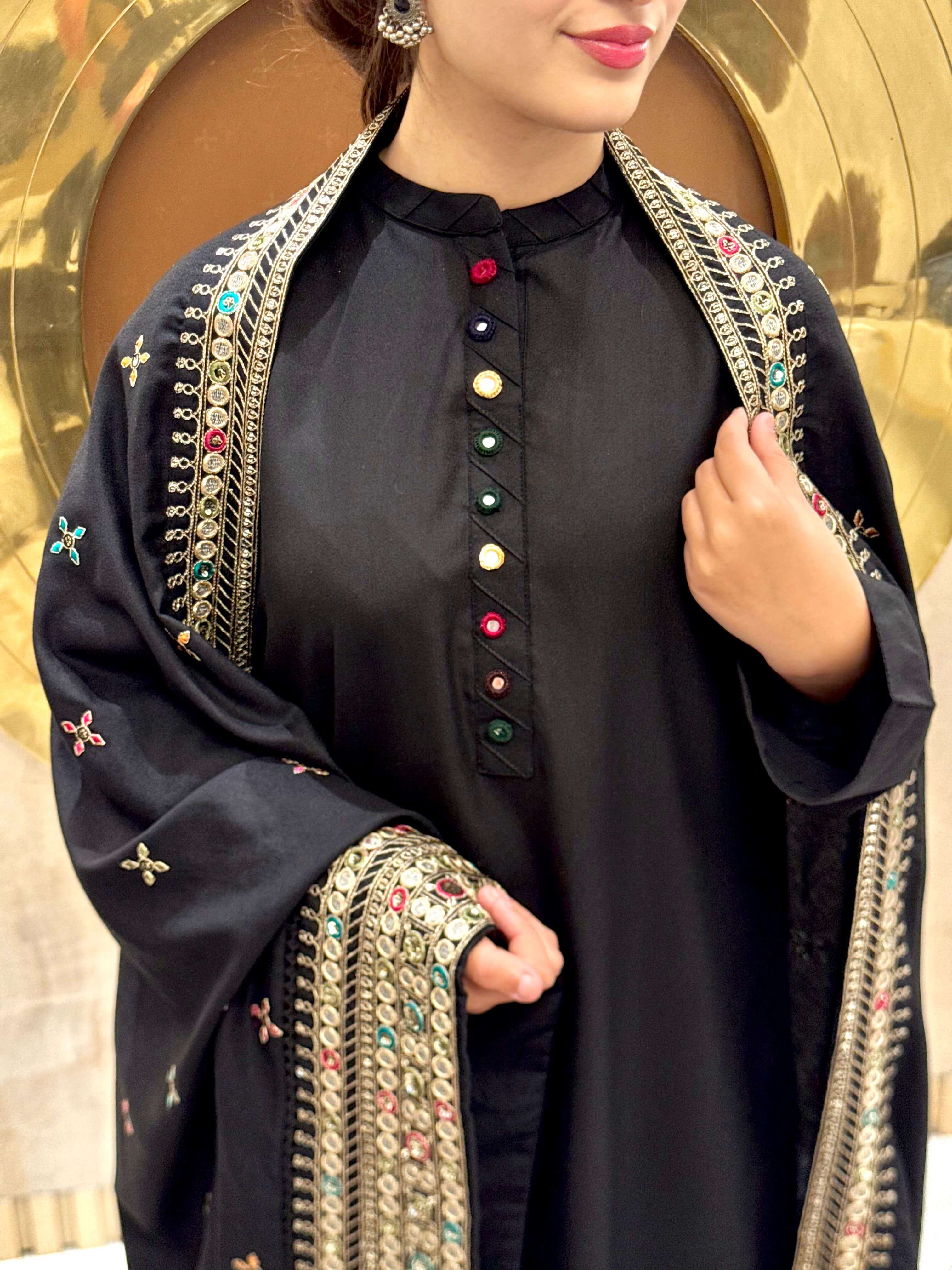 Black Swan 3 pcs Stitched